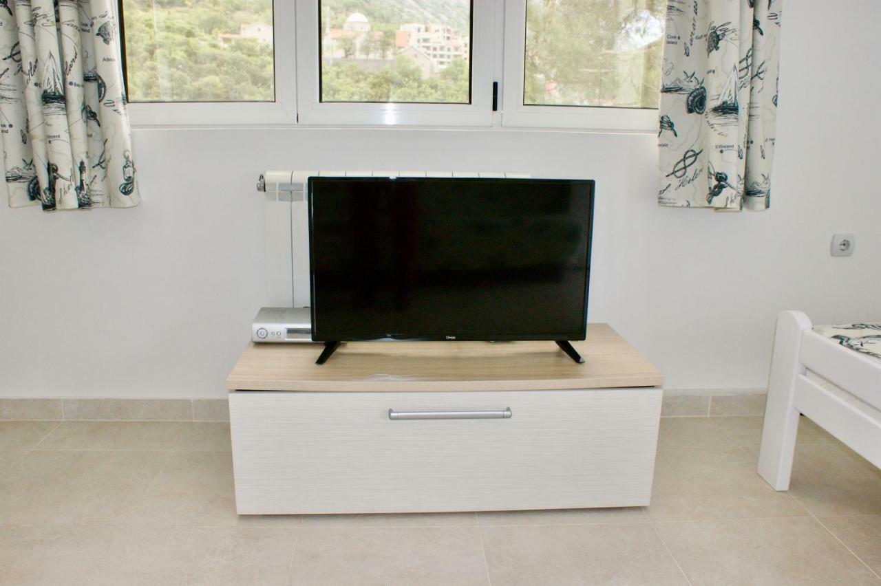 Studio Apartments Morinj Εξωτερικό φωτογραφία