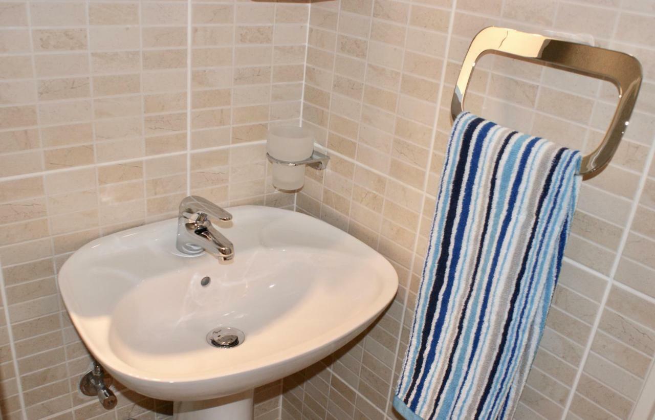 Studio Apartments Morinj Εξωτερικό φωτογραφία