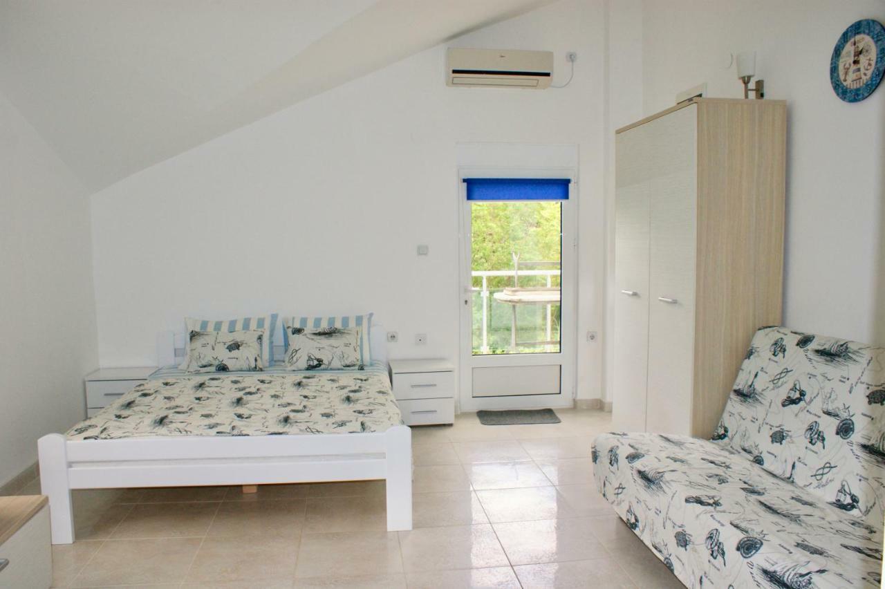 Studio Apartments Morinj Εξωτερικό φωτογραφία